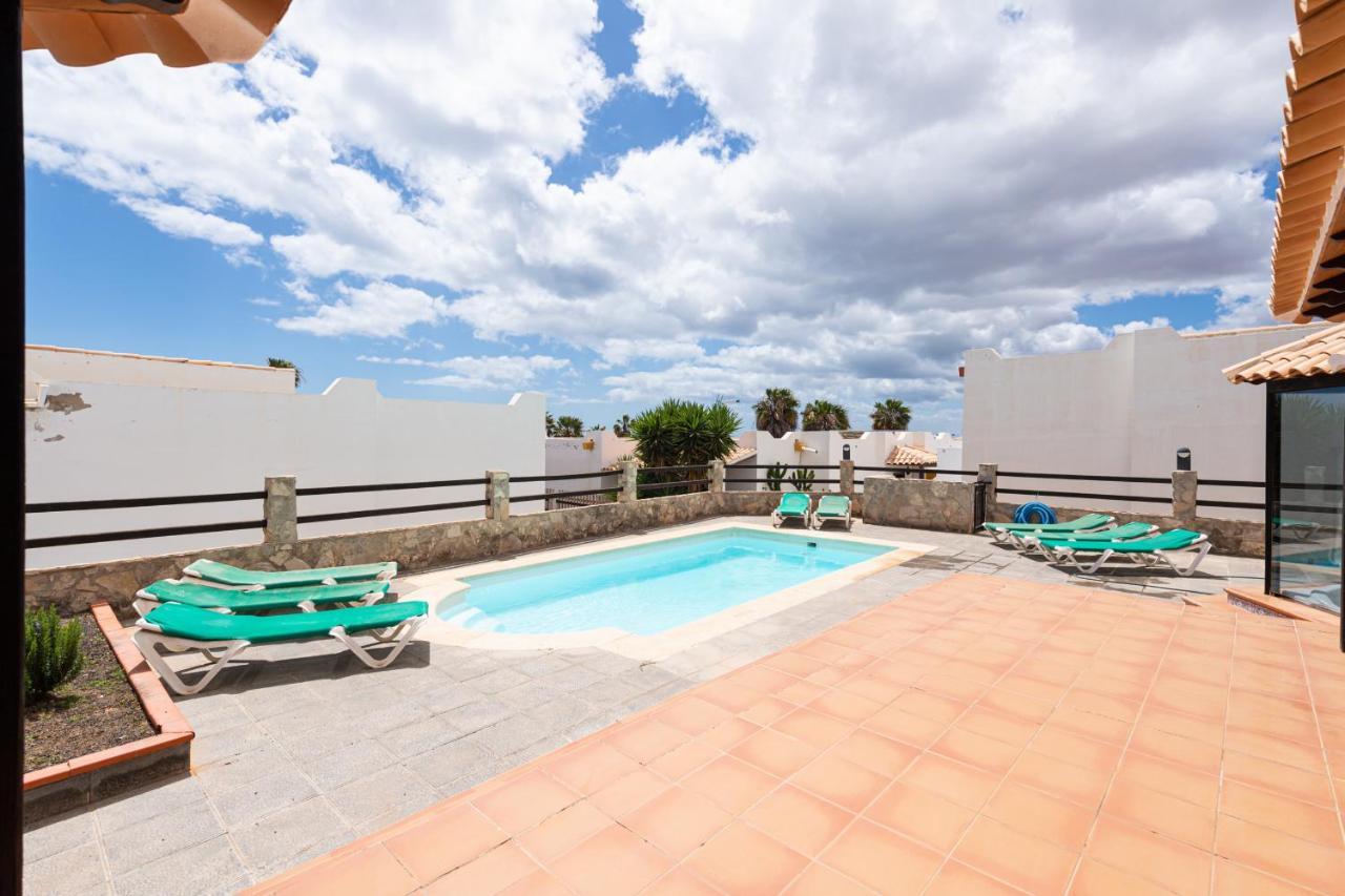 Homeforguest Villa Lobos Con Piscina Privada Caleta De Fuste Kültér fotó