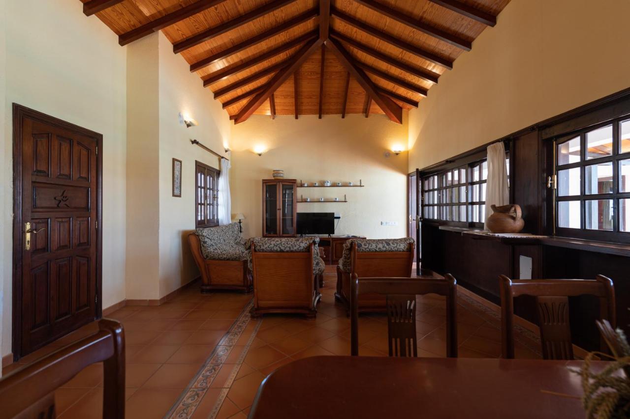 Homeforguest Villa Lobos Con Piscina Privada Caleta De Fuste Kültér fotó