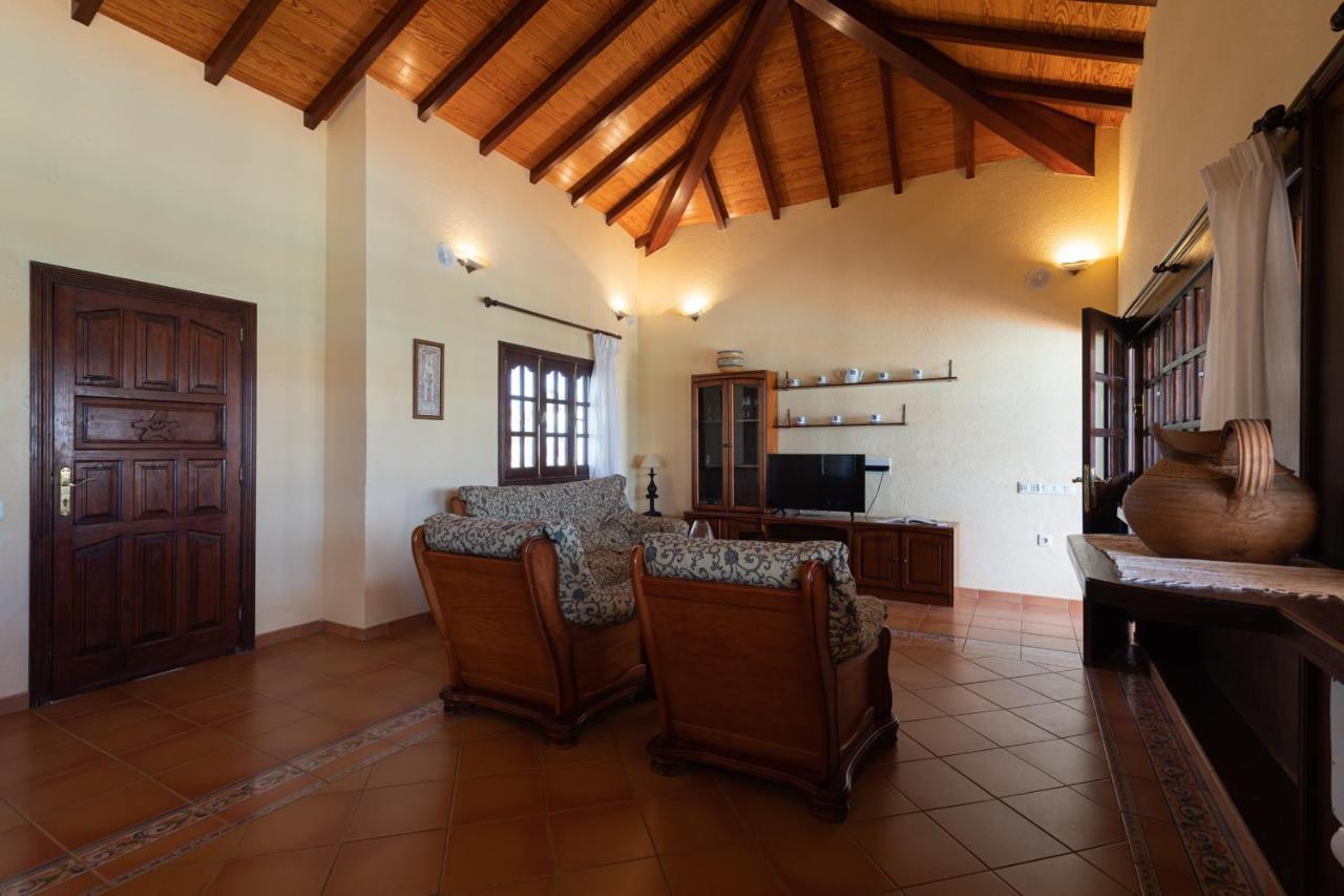 Homeforguest Villa Lobos Con Piscina Privada Caleta De Fuste Kültér fotó